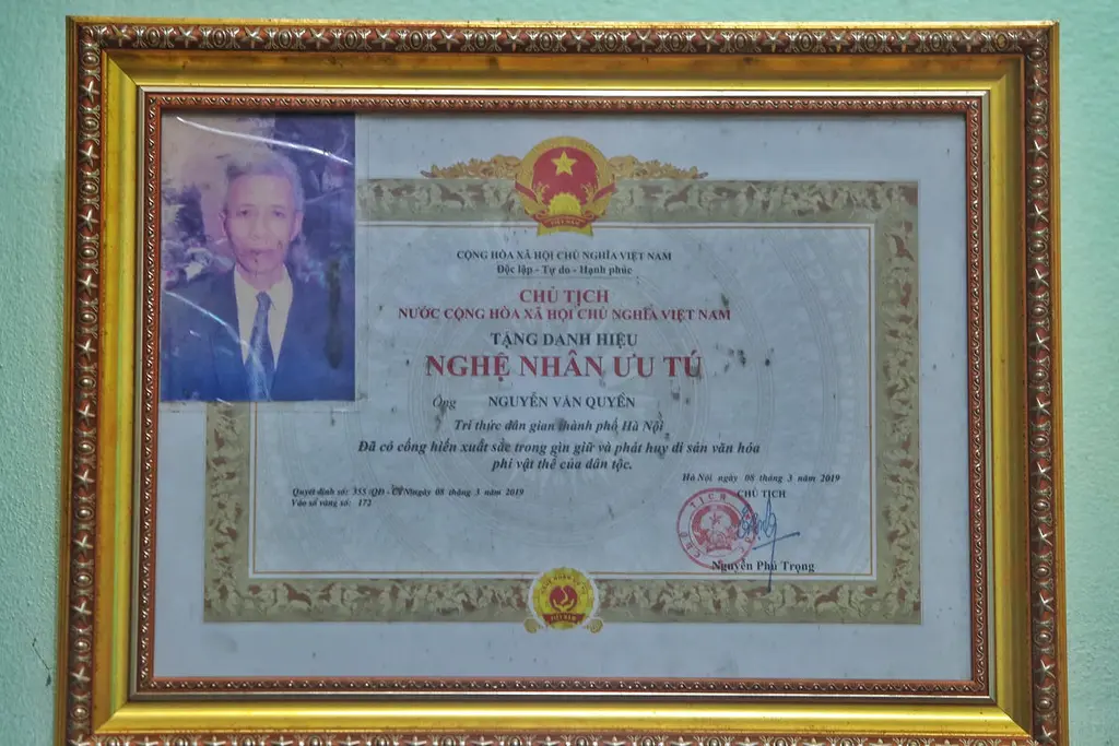 Bằng khen danh hiệu "Nghệ nhân Ưu tú" của nghệ nhân Nguyễn Văn Quyền