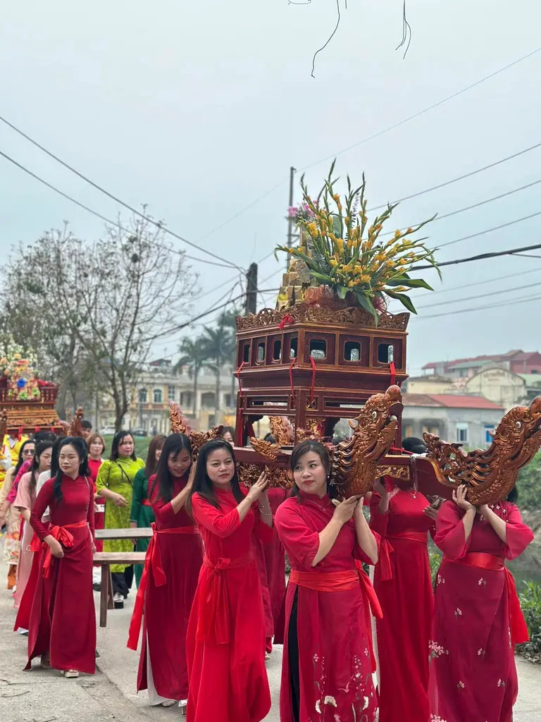 Rước kiệu Hội đình Thanh Lương