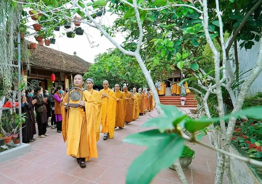 Đoàn rước Lễ hội Vu Lan chùa Sùng Hưng Cổ Tự