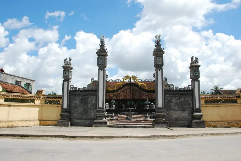 Cổng Đình Kiền Bái