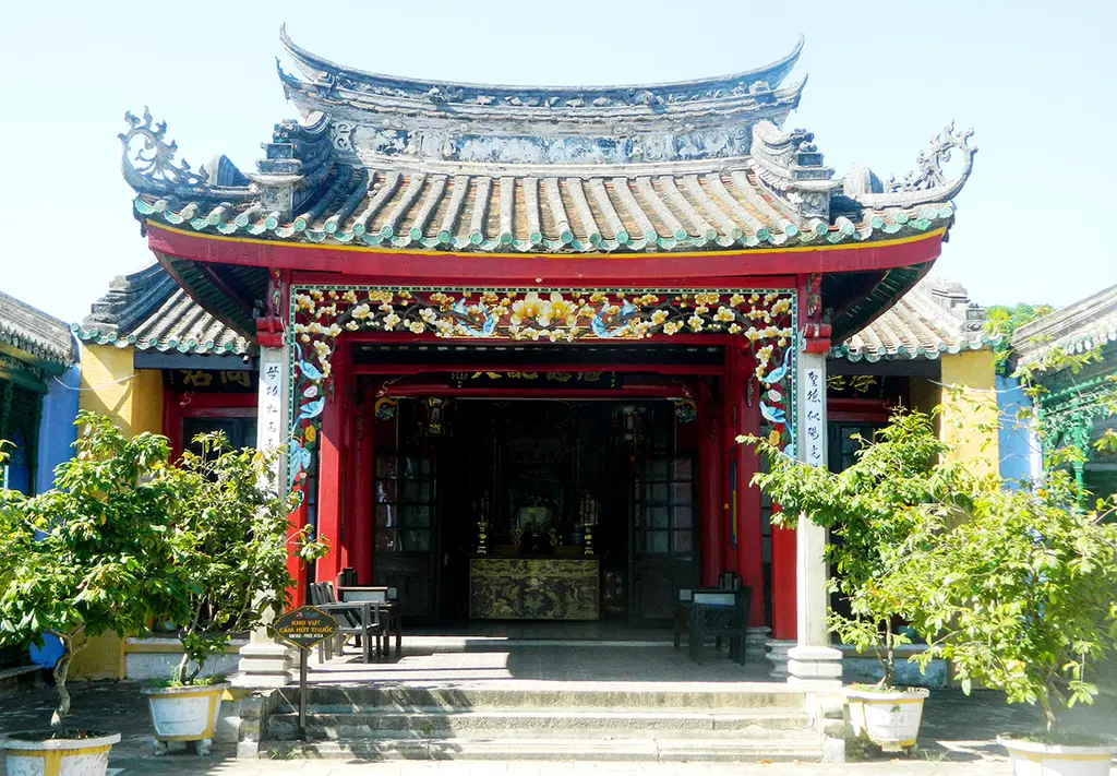 Phương đình Hội quán Ngũ Bang