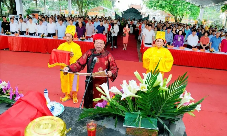 Lễ tế cáo yết tại Lễ hội Đền Bia