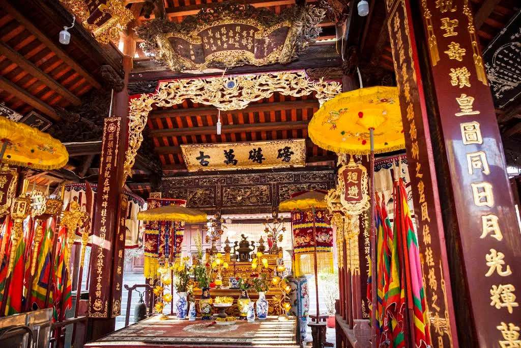 Kiên trúc bên trong Đền Dương Liễu
