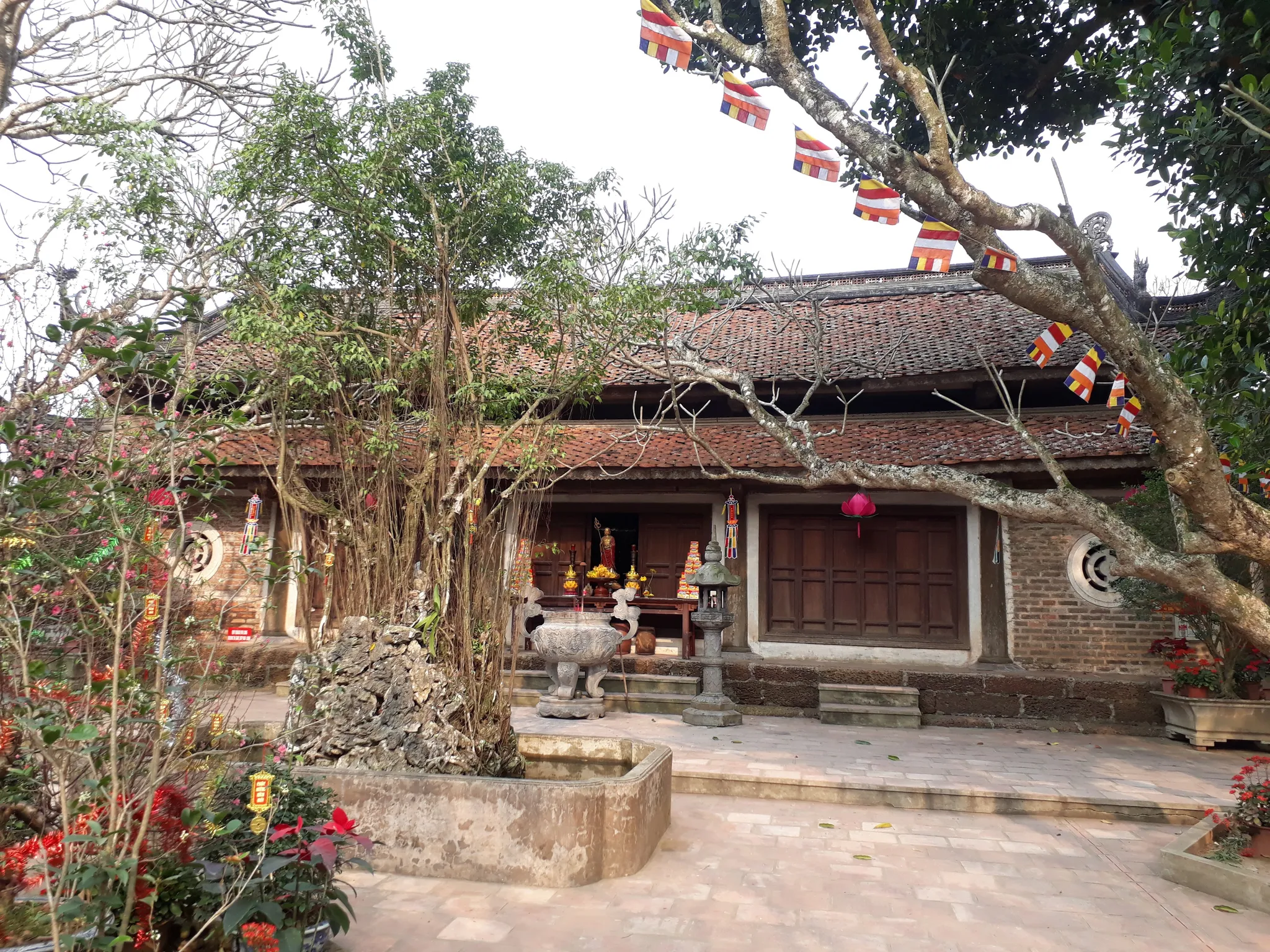 Không gian cảnh quan di tích quốc gia đặc biệt chùa Tây Phương (Sùng Phúc Tự)
