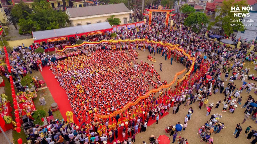 Toàn cảnh Hội làng Thượng Lâm Trang