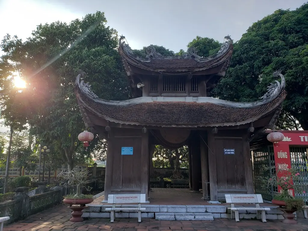 Gác trống Văn Miếu Mao Điền