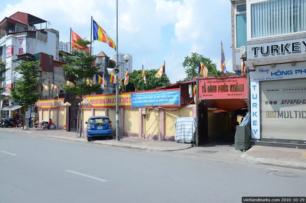 Cảnh quan bên ngoài Chùa Phúc Khánh