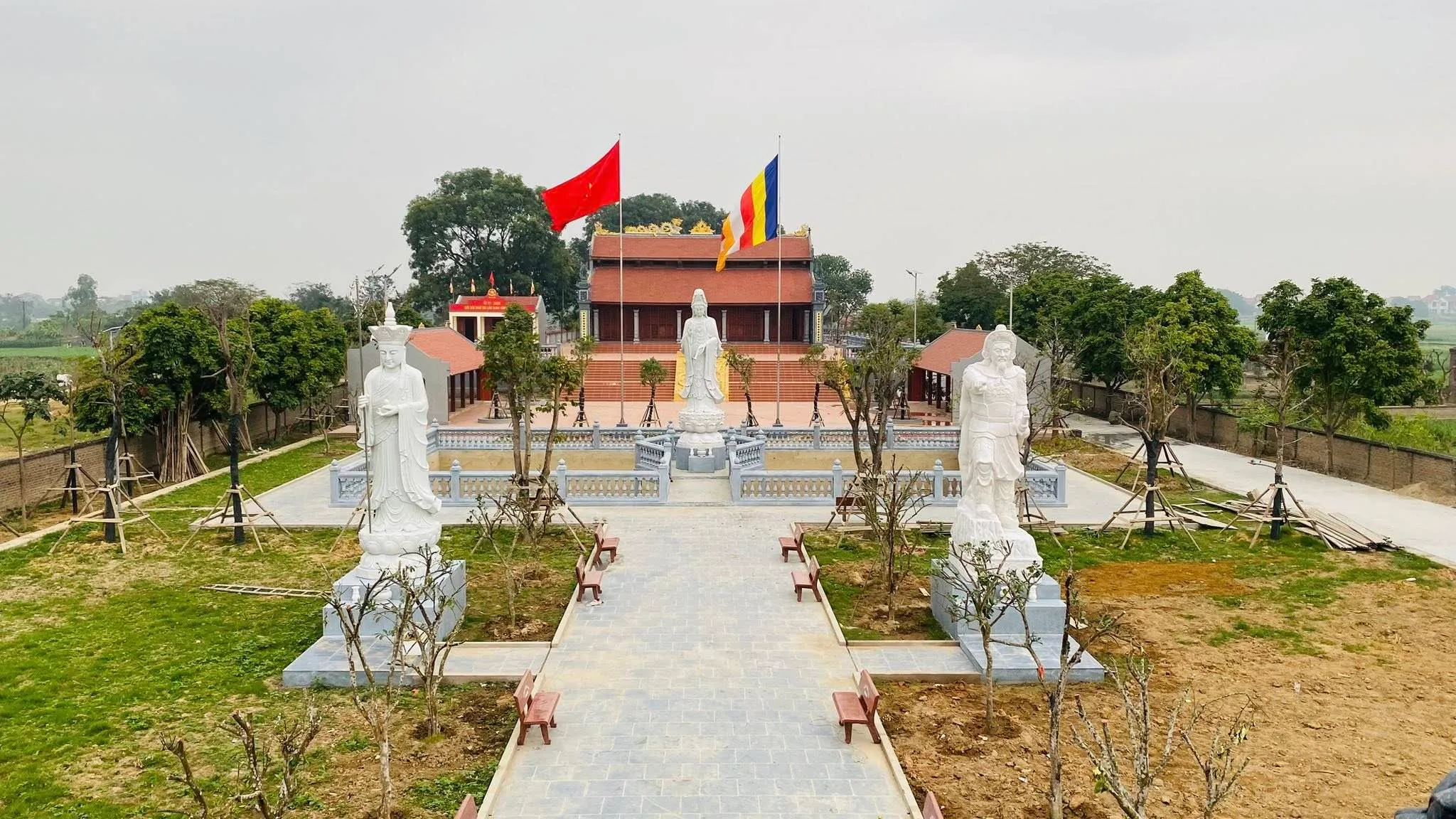 Tiền cảnh Chùa An Lạc mới được tu bổ