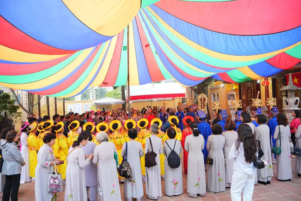 Không gian Lễ hội đình làng Yên Phú