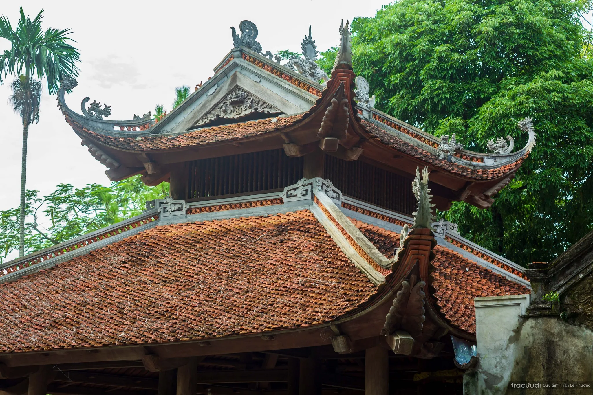 Kiến trúc mái Đền Đức Thánh Cả