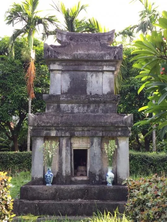 Cận cảnh Linh Quang Từ