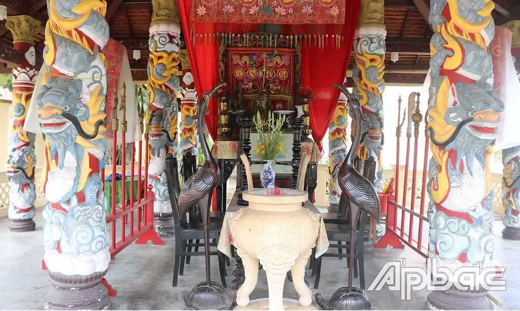 Bên trong Lăng Tứ Kiệt