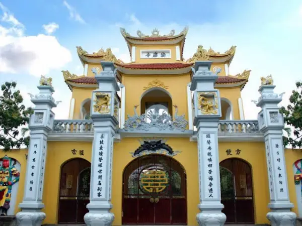Công tam quan Chùa Sùng Phúc (Sùng Khánh)