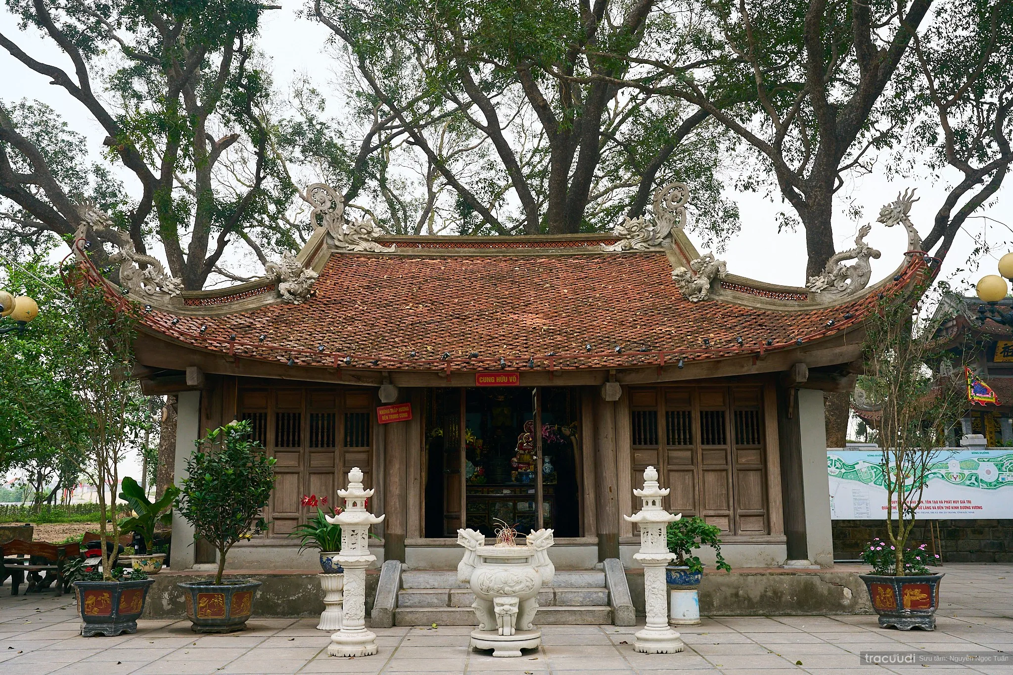Không gian cảnh quan di tích Lăng Và Đền Thờ Kinh Dương Vương