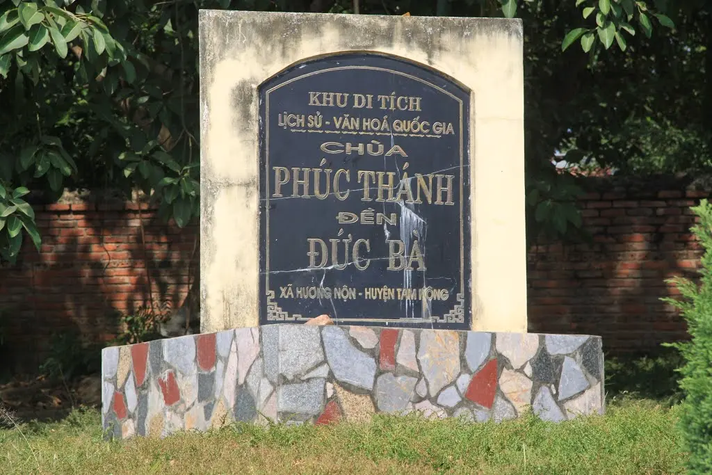 Bia giới thiệu di tích Chùa Phúc Thánh