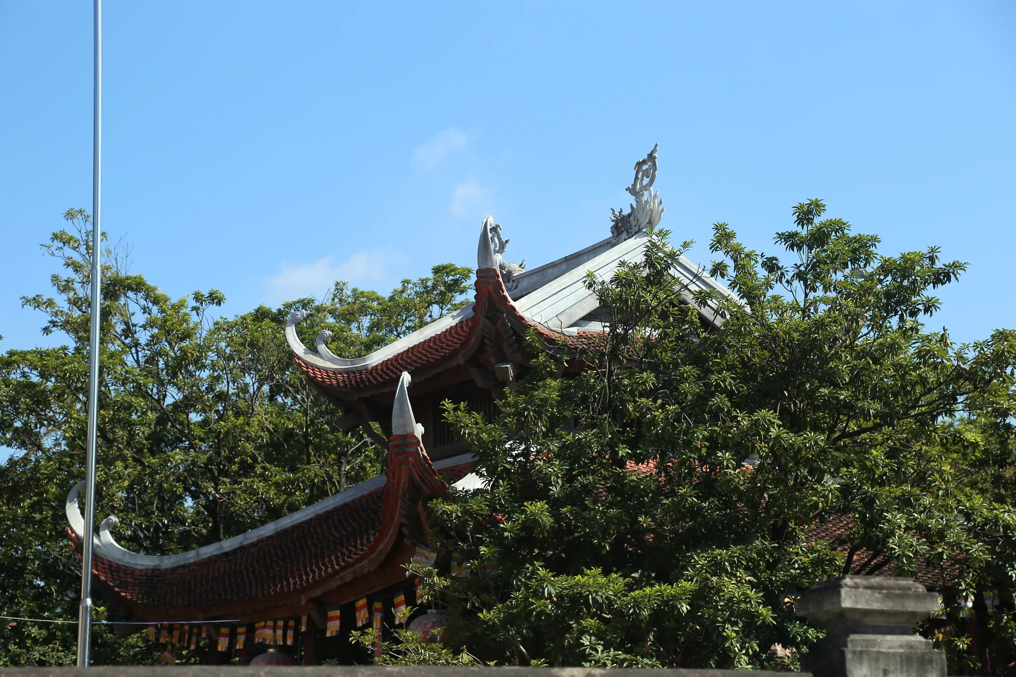 Mái Phương đình chùa Hòe Thị (hay Hương Đỗ Tự)