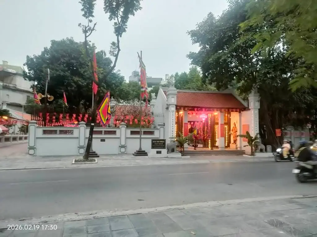 Cảnh quan di tích Đền Thuỵ Khuê