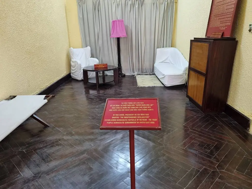 Không gian bên trong di tích Ngôi nhà số 48 Hàng Ngang