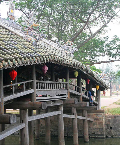 Kiến trúc Cầu ngói Thanh Toàn