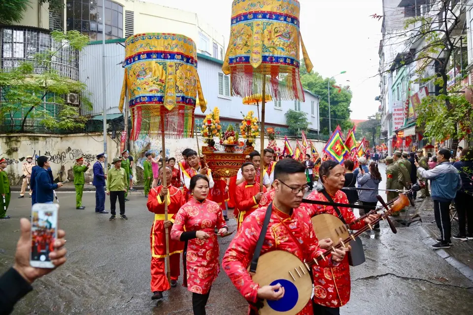 Đoàn rước tại Hội đình Ngọc Hà