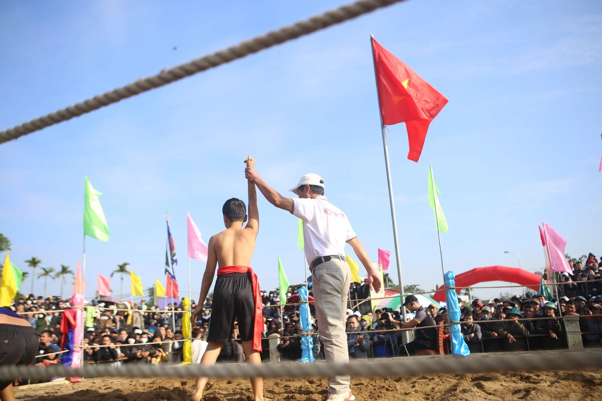 Hội Vật làng Sình