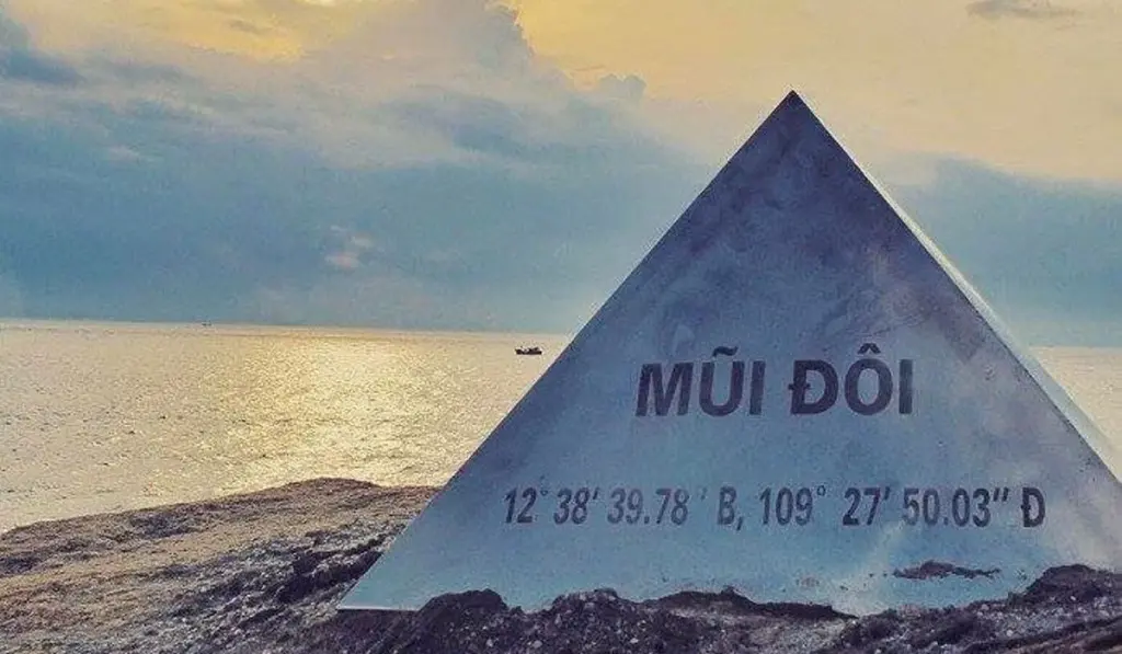 Quanh cảnh Mũi Đôi