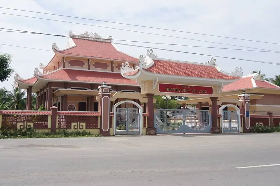 Cảnh quan Đên thờ Trung tướng Đồng Văn Cống