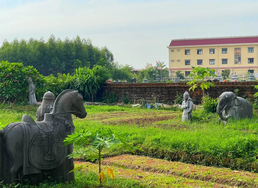 Không gian cảnh quan lăng Đá Bầu