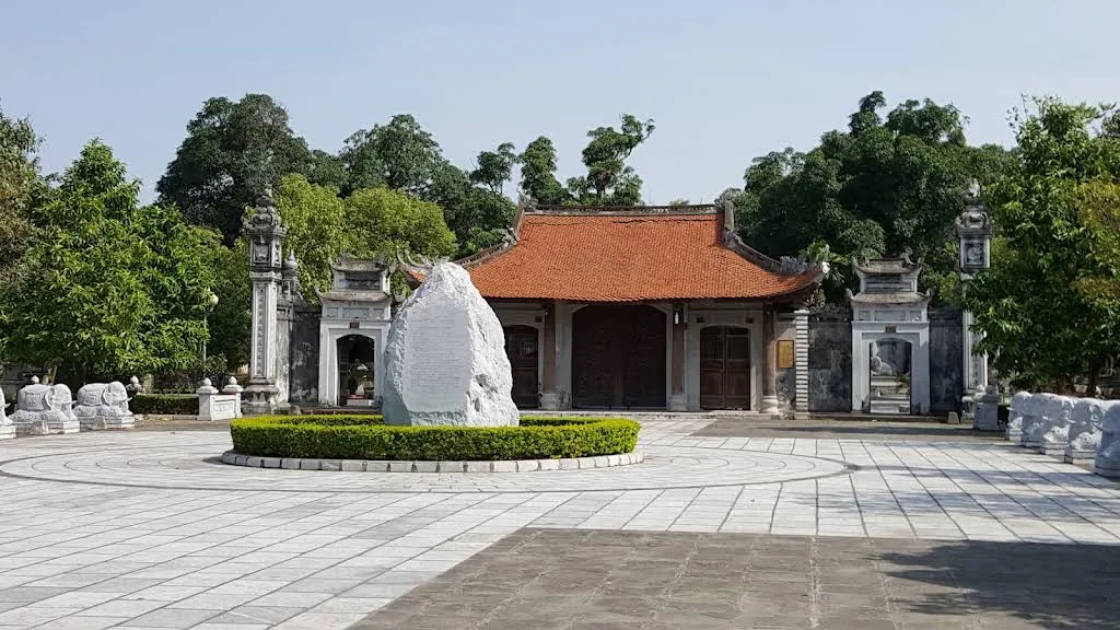 Không gian cảnh quan Đền Hai Bà Trưng