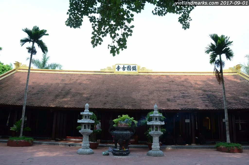 Cảnh quan Chùa Trấn Quốc