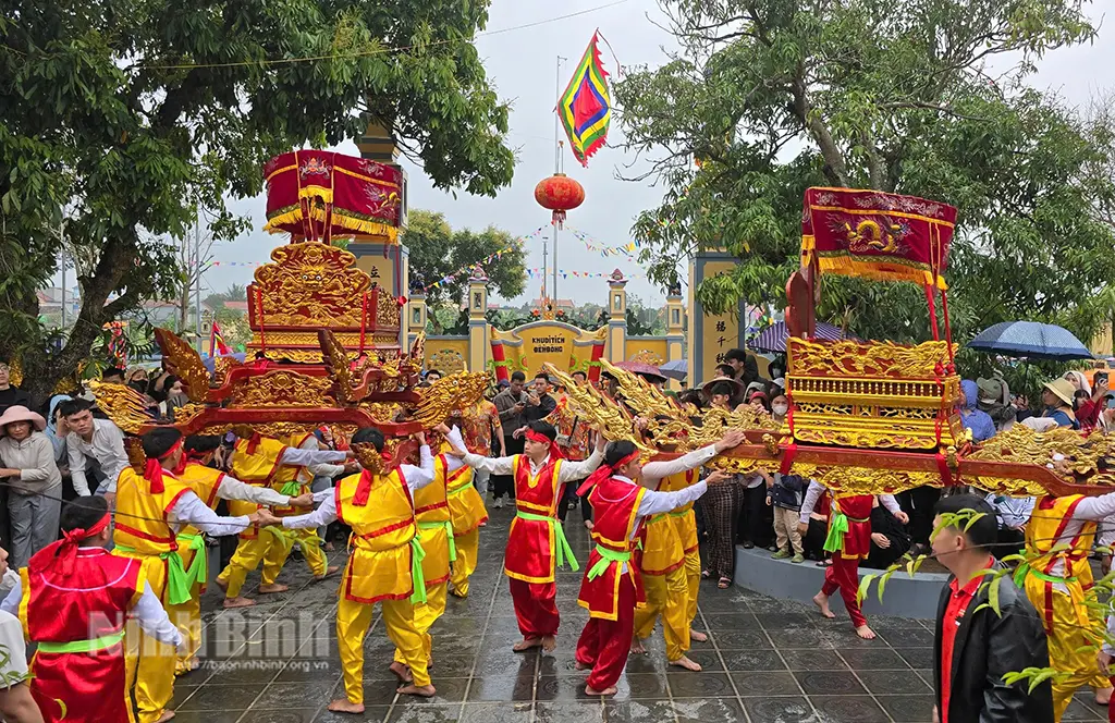 Lễ rước nước tại Lễ hội làng Duyên Phúc