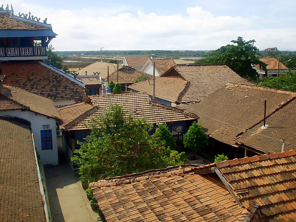 Nhà Lớn Long Sơn, một bố cục kiến trúc khác lạ