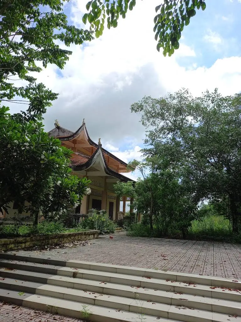 Cảnh quan di tích Miếu Bà Chúa Xứ Mỹ Đông
