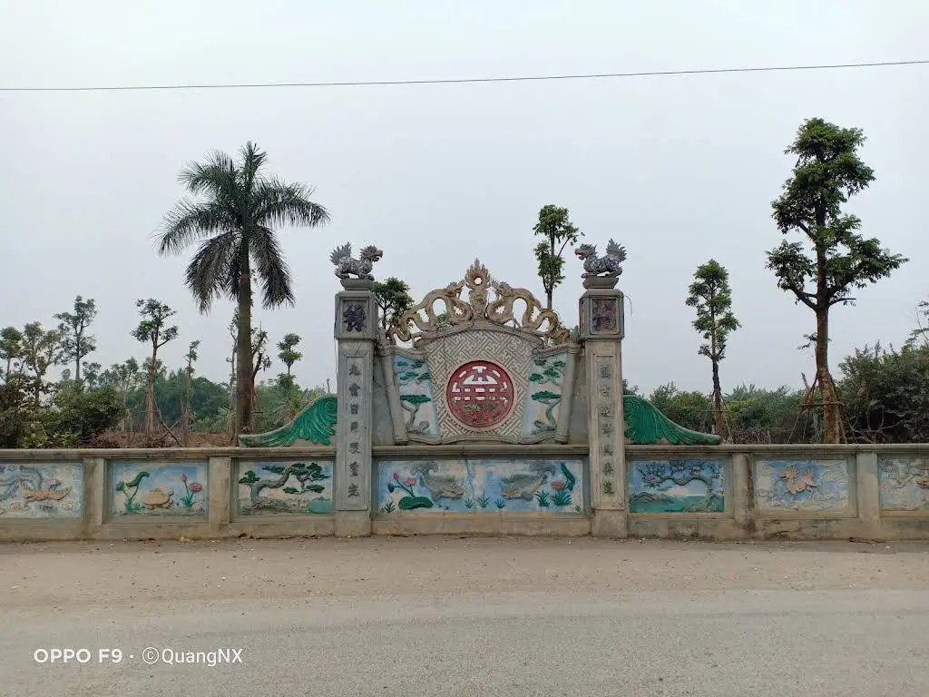 Bức cuốn thư bình phong Đình Xâm Động