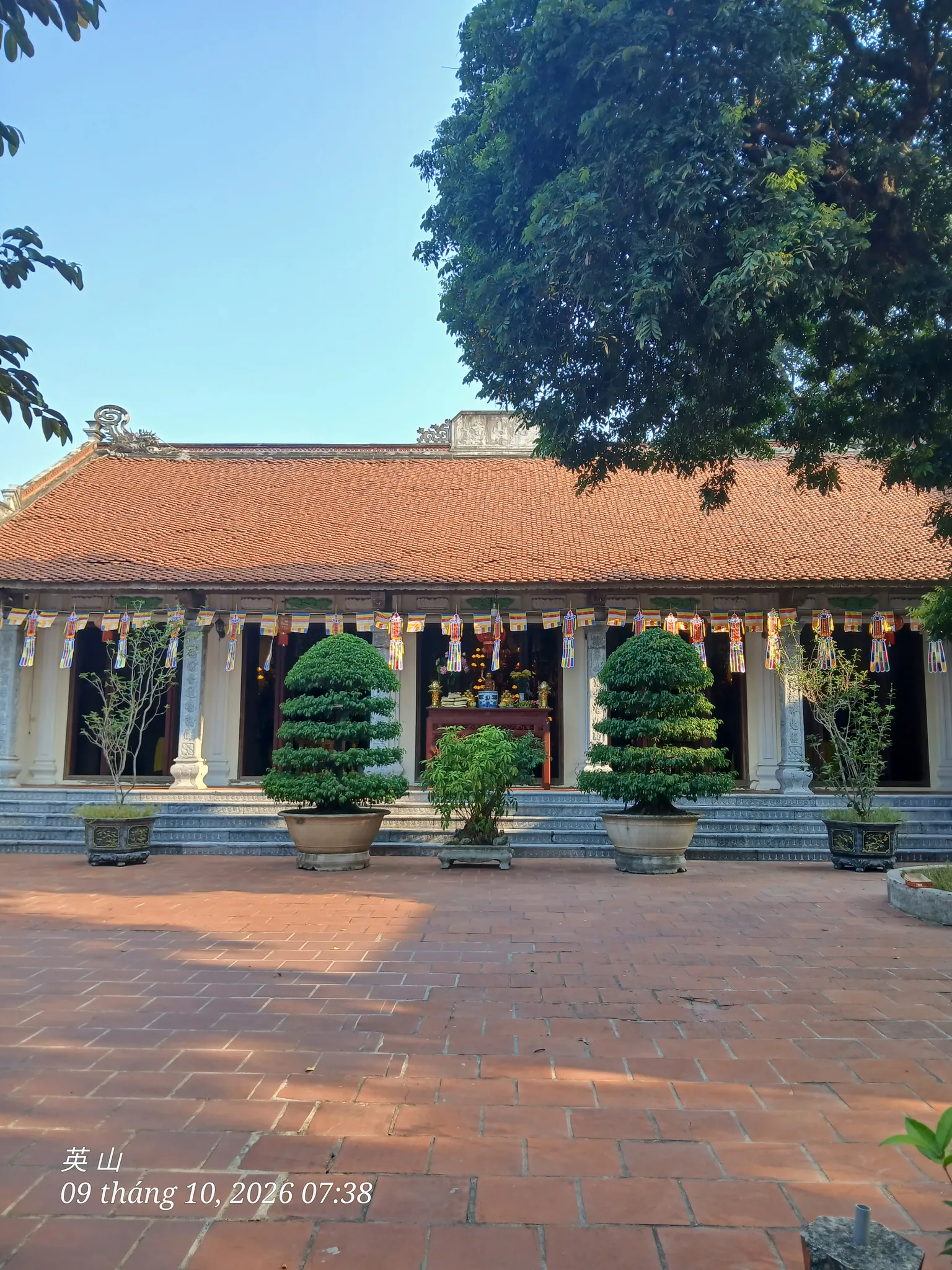 Hoa Sơn Tự, Tam Bảo Điện ( Điện Tam Bảo, chùa Hoa Sơn)