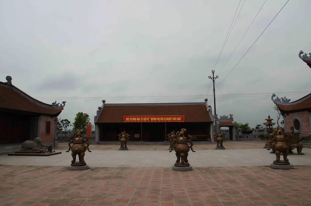 Cảnh quan Đền A Sào