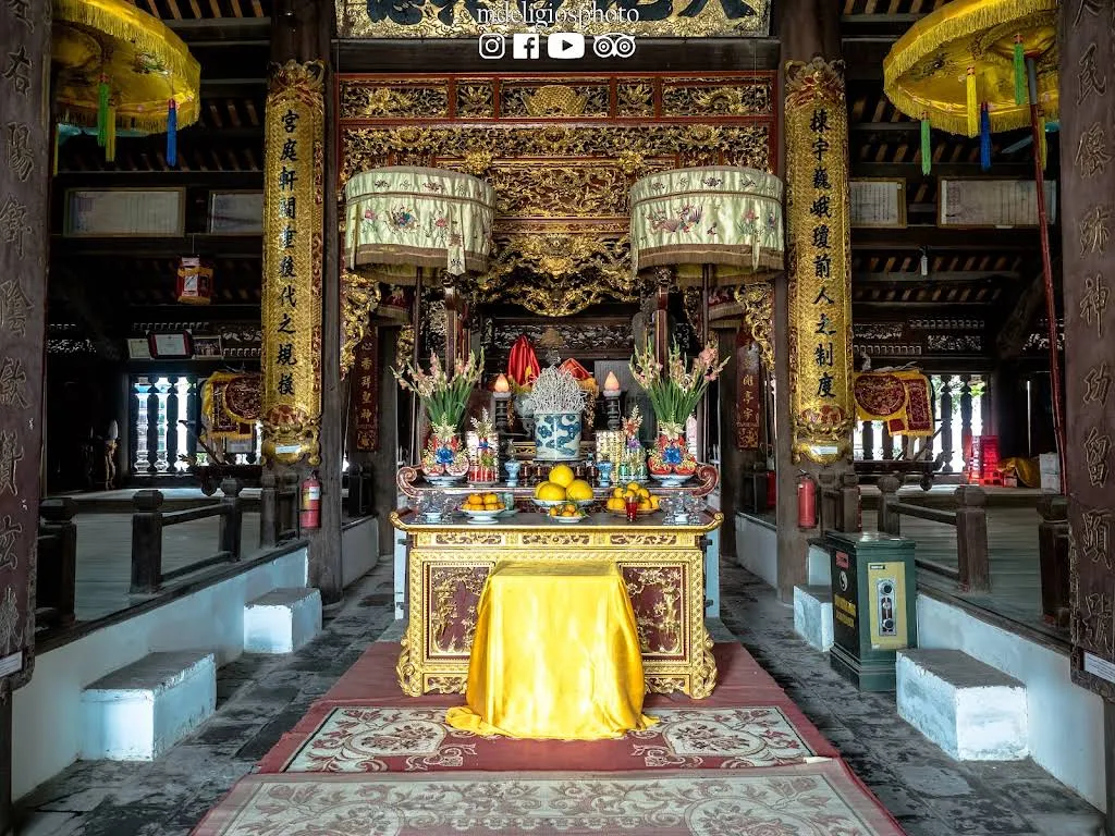 Không gian cảnh quan bên trong Đình Bát Tràng