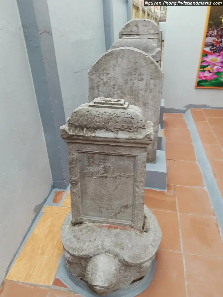 Bia đá Chùa Hưng Khánh