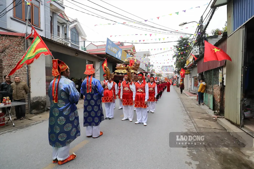 Đoàn rước Hội đền Hai Bà Trưng