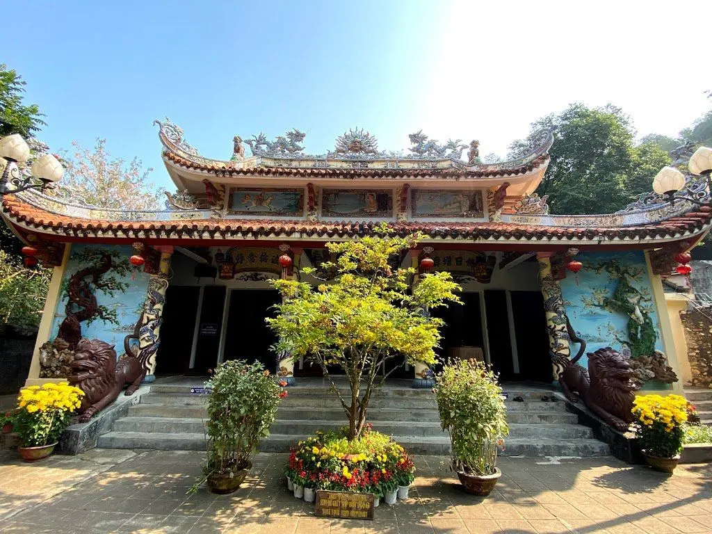 Cảnh quan Chùa Tam Thai