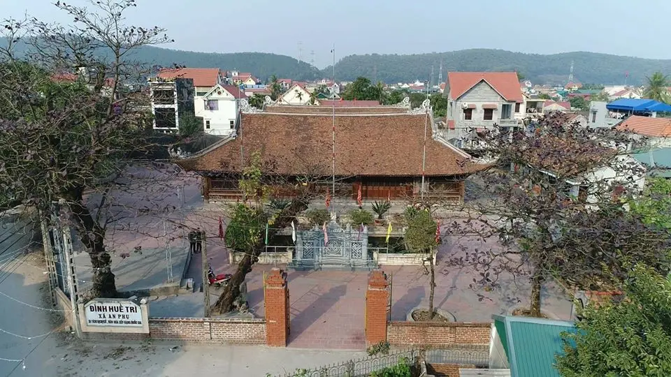 Tổng thể Đình Huề Trì