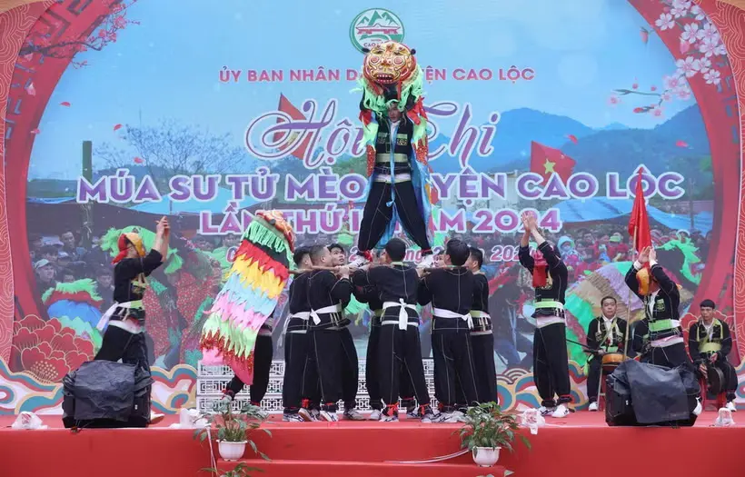 Múa sư tử mèo tại Lễ hội Chùa Bắc Nga