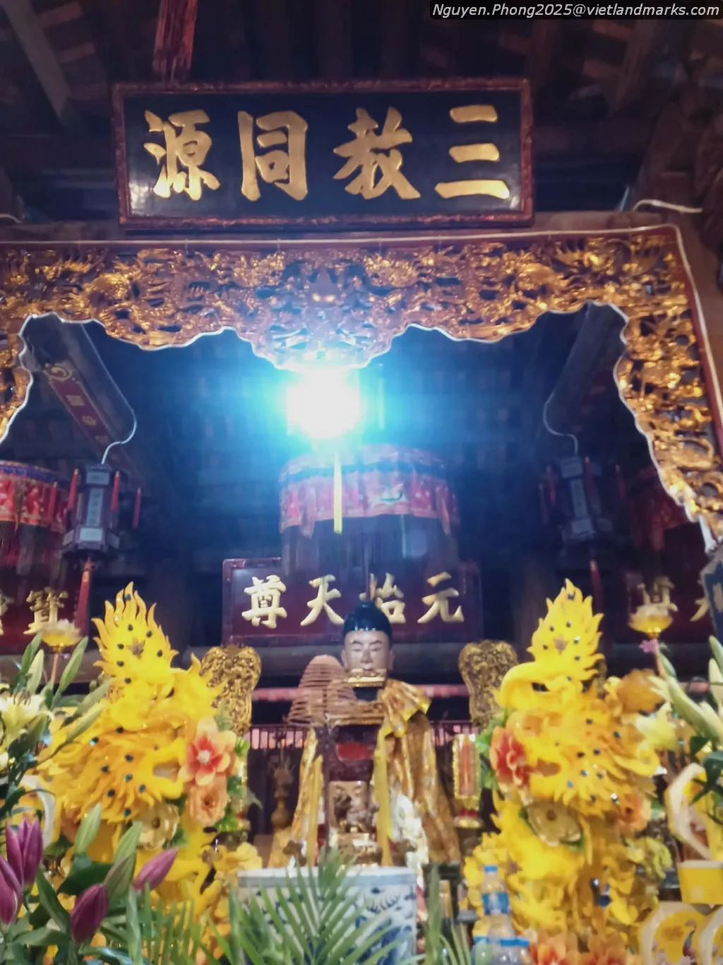 Không gian bên trong Quán Linh Tiên