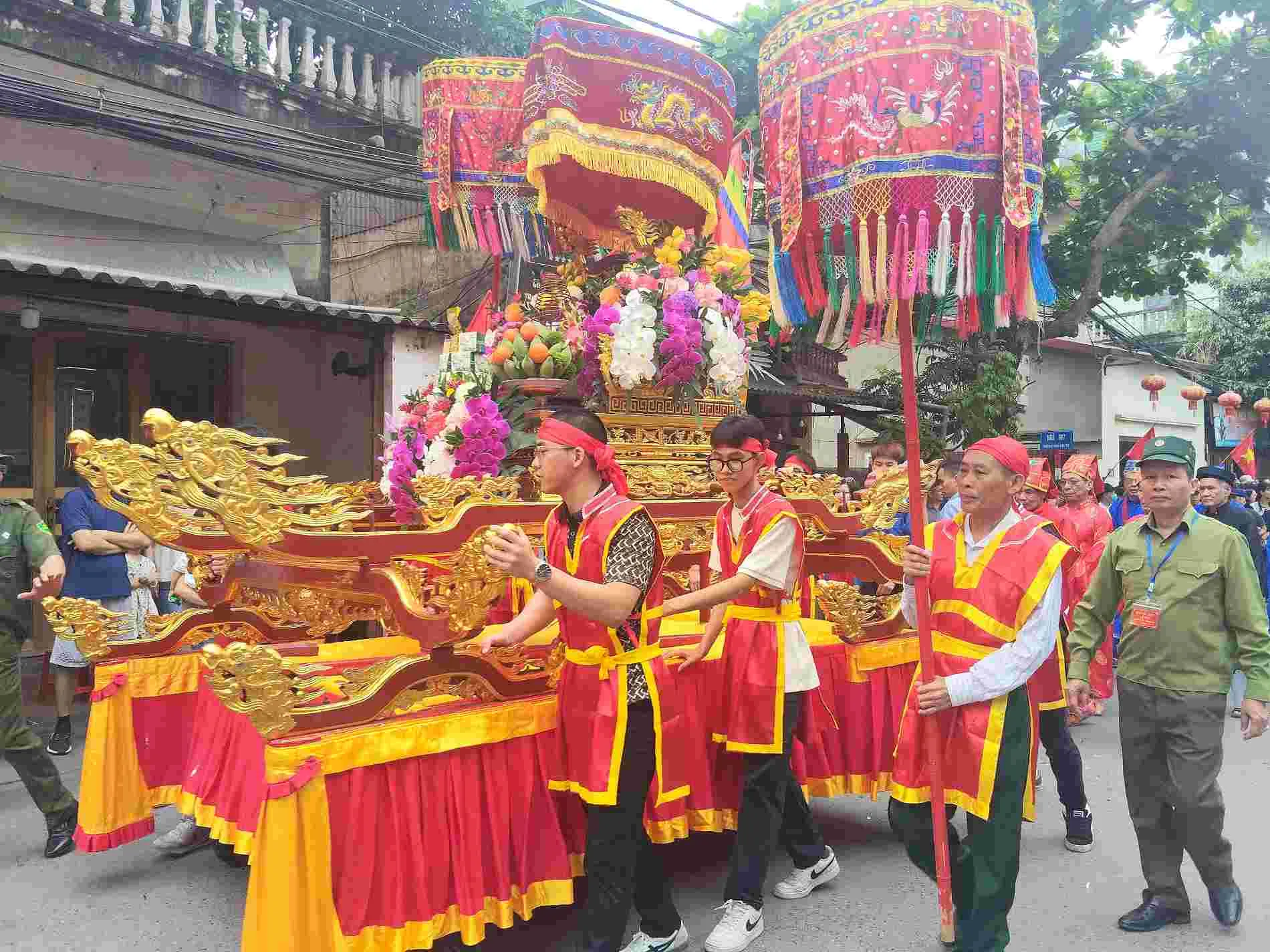 Đoàn rước Hội đình Thanh Am