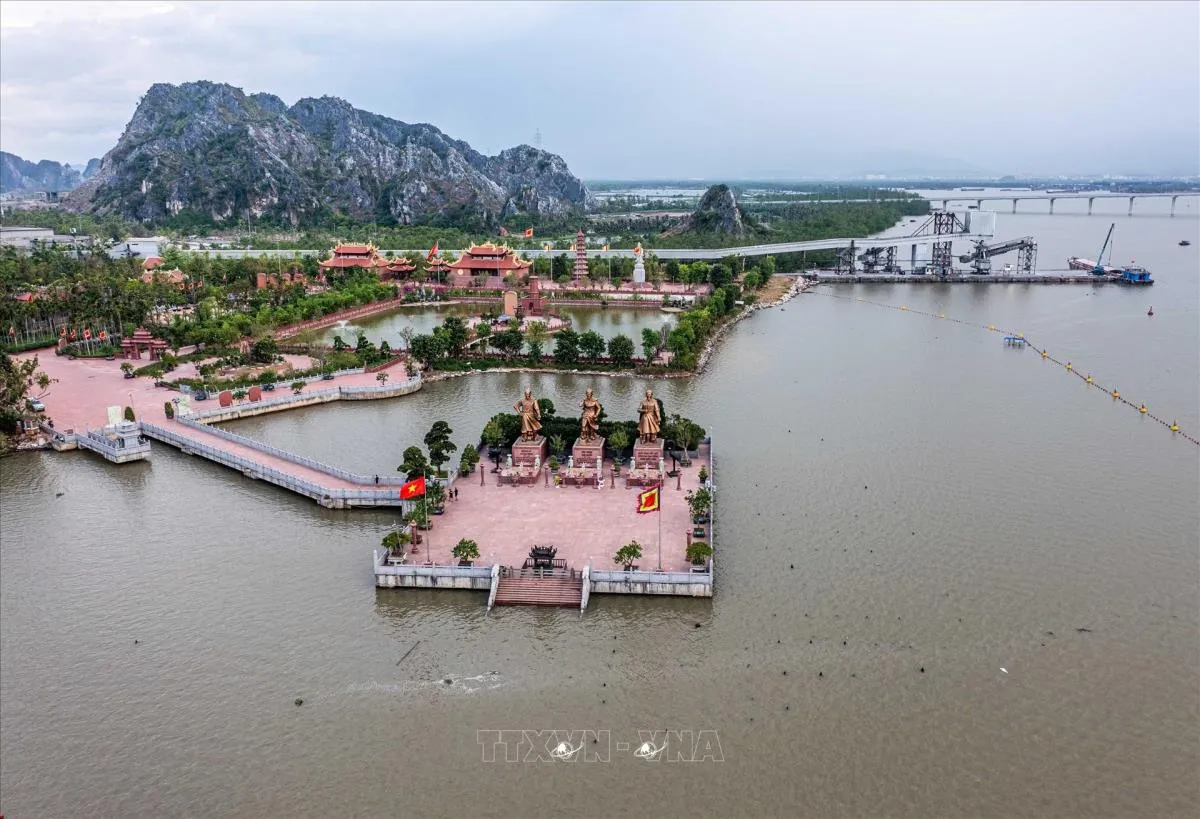 Toàn cảnh khu di tích chiến thắng Bạch Đằng