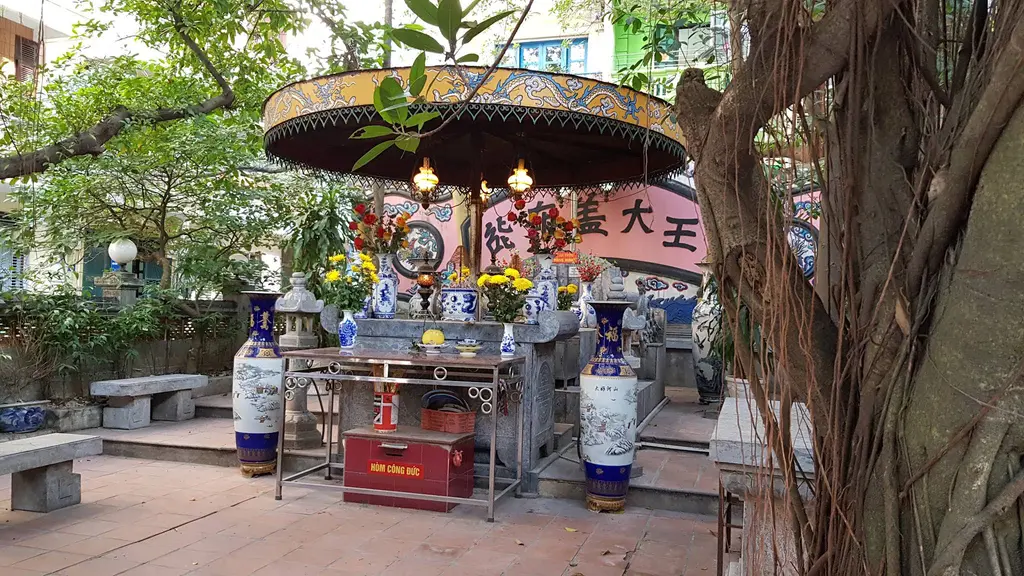 Không gian cảnh quan di tích Lăng Phùng Hưng