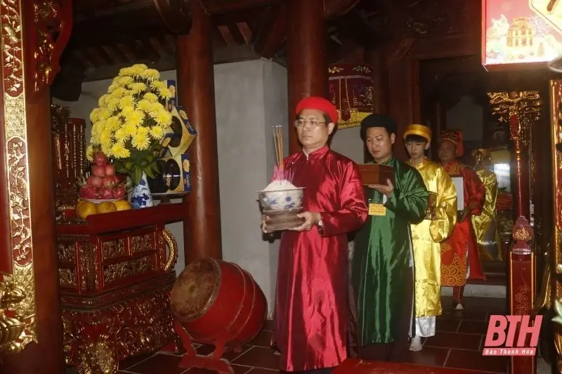Nghi thức rước ấn tại Lễ hội Đền thờ Trần Hưng Đạo
