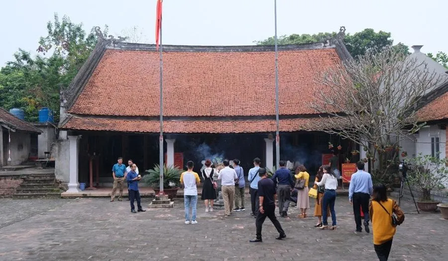 Cảnh quan Đền Mây