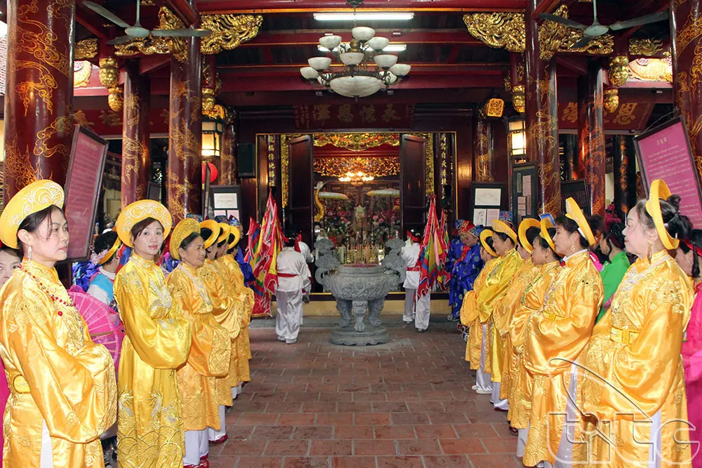 Nghi lễ Hội đền Bạch Mã