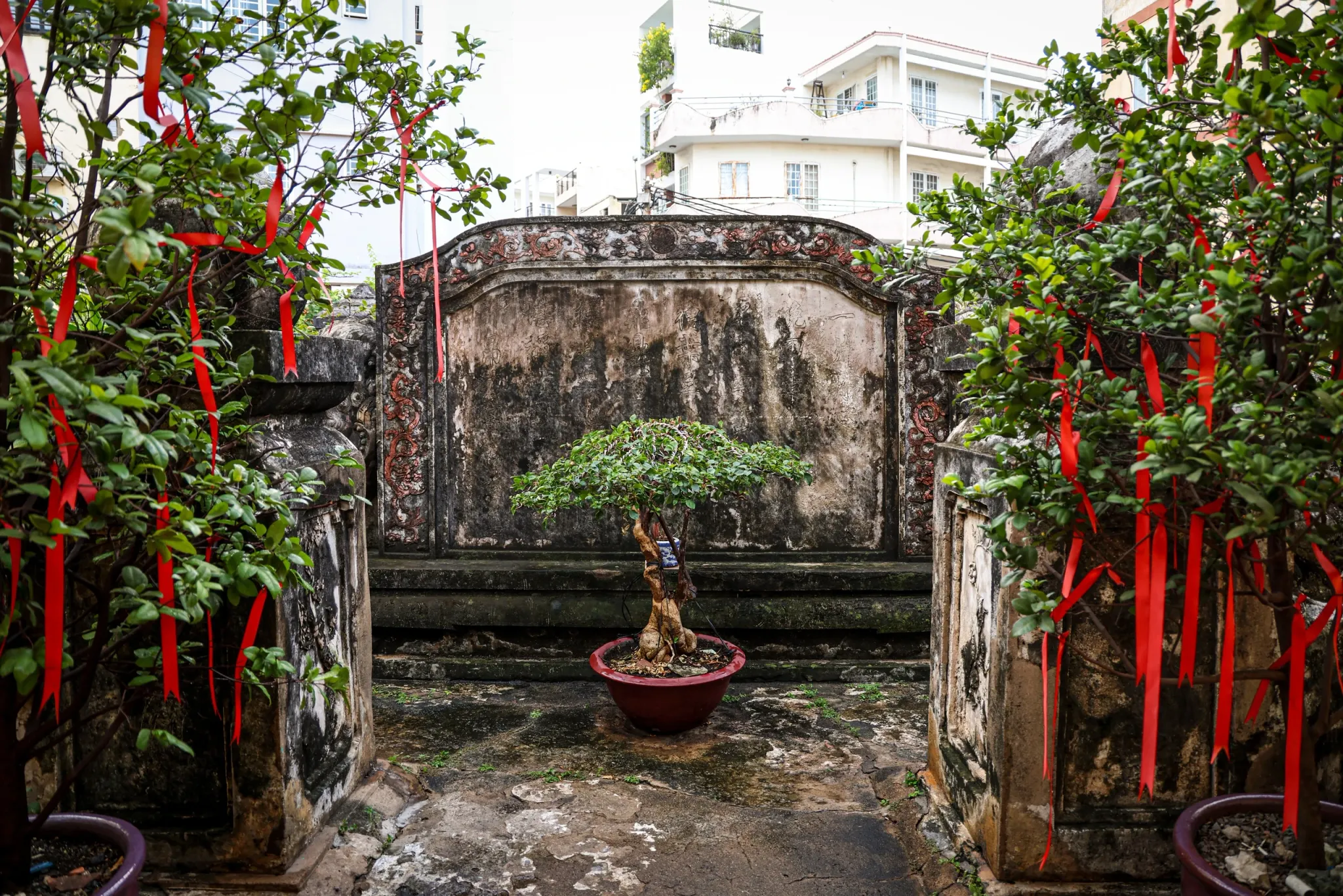 Bức bình phong tại Lăng Võ Di Nguy